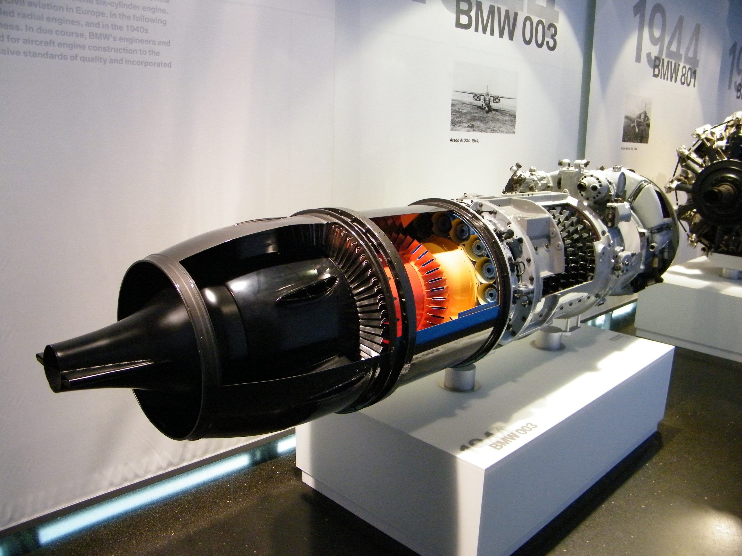 BMW 109-003 - первый серийный реактивный двигатель