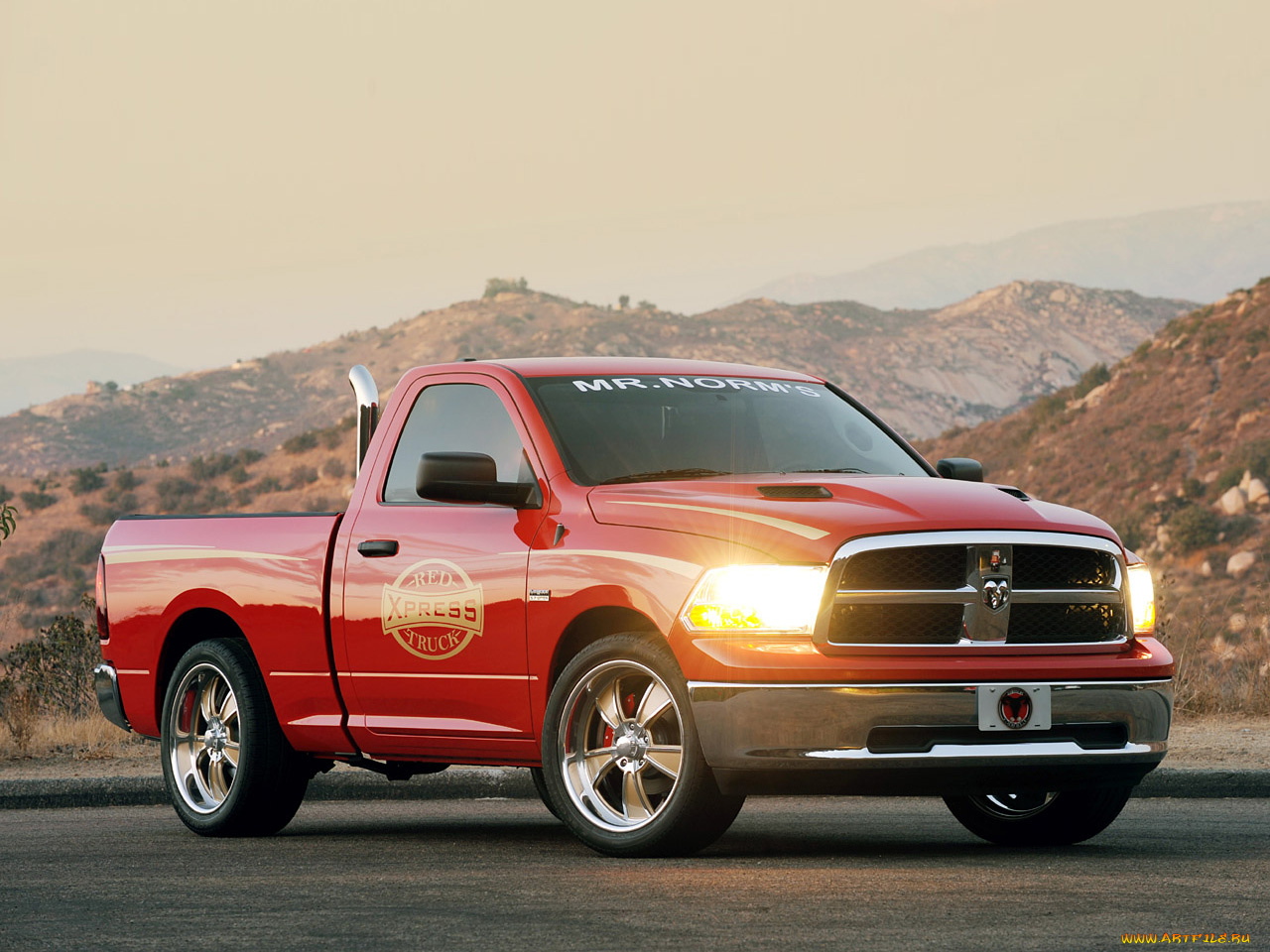 Автомобиль марки рам. Dodge Ram красный. Додж Пикапы Модельный ряд. Додж рам Модельный ряд. Додж 960.