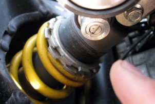 Как сделать подвеску мягче своими силами