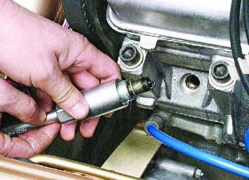 машина не набирает скорость - причина в свече защигания