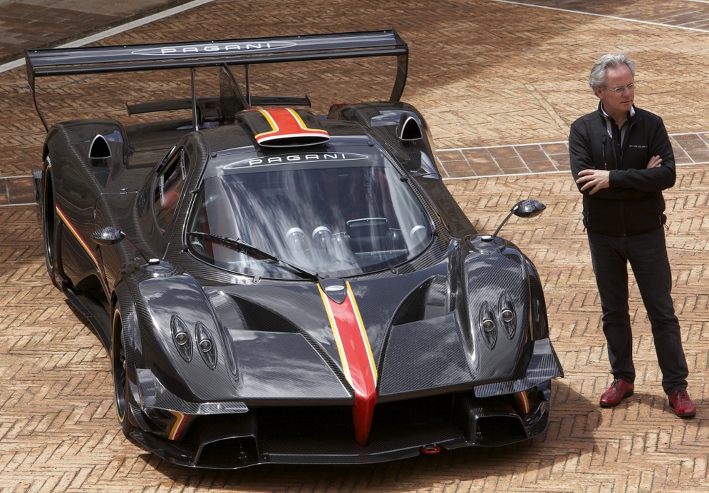 pagani_zonda_revolucion_8.jpeg